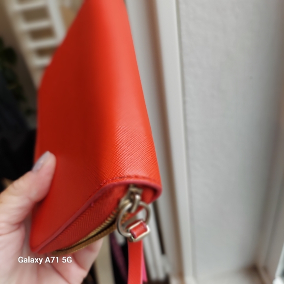Stella & Dot Red Call Me Wallet - Picture 11 of 16